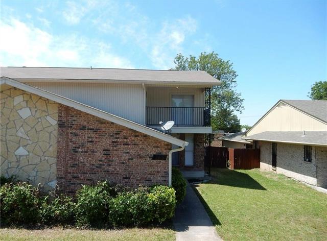 8135 Ferguson Rd in Dallas, TX - Building Photo
