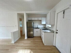 601 NW 90th St in El Portal, FL - Building Photo - Building Photo
