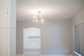 624 Westward Dr in Miami Springs, FL - Building Photo - Building Photo