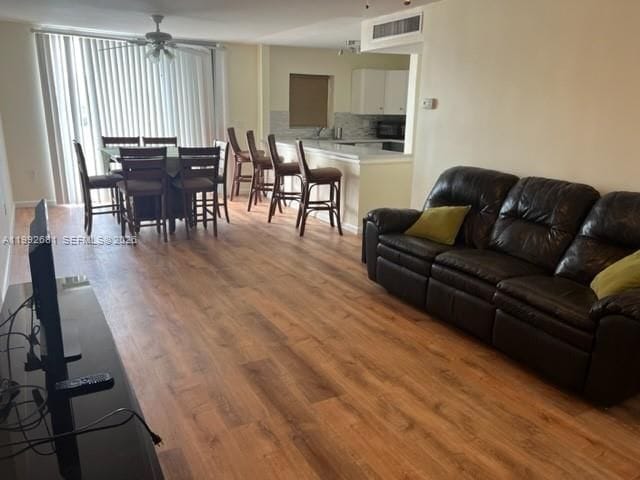 property at 7900 Tatum Waterway Dr