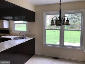 2 Corwen Terrace W in West Chester, PA - Building Photo - Building Photo