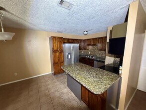 4316 Elliott Oaks Dr in Arlington, TX - Building Photo - Building Photo