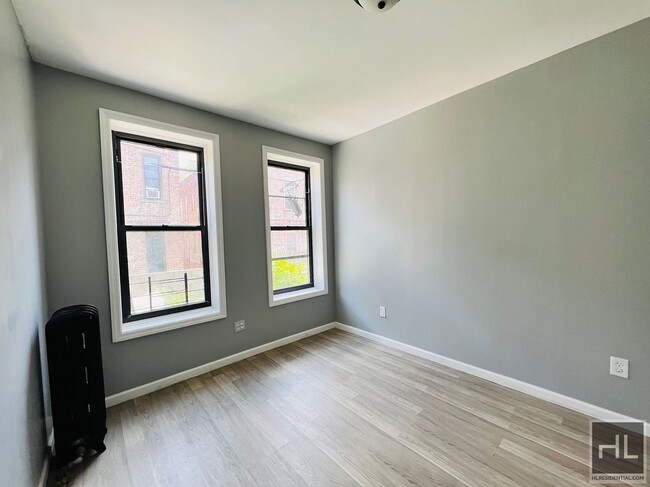 237 E 94th St in Brooklyn, NY - Building Photo - Building Photo