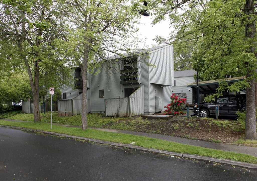 6225 SW King Blvd in Beaverton, OR - Building Photo