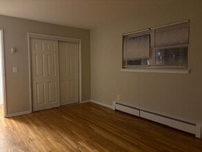 1 Dahnert Park Ln in Garfield, NJ - Building Photo - Building Photo