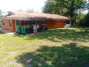 601 S Dixie Ave in Fruitland Park, FL - Building Photo - Building Photo