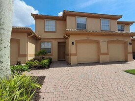 7880 Lake Sawgrass Loop in Ft. Myers, FL - Building Photo