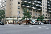 New York Towers in New York, NY - Foto de edificio - Building Photo