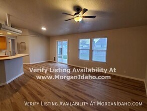521 S Valley Dr in Nampa, ID - Building Photo - Building Photo