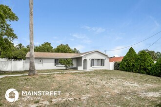 13239 Asbury St in Spring Hill, FL - Building Photo - Building Photo