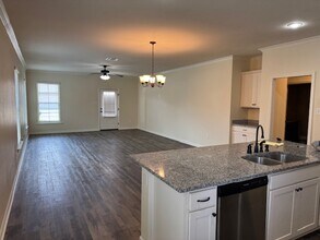 1225 Gentle Wind Dr in Baton Rouge, LA - Building Photo - Building Photo