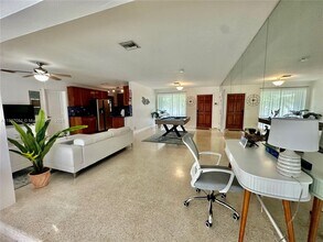 2901 NW 9th Terrace in Wilton Manors, FL - Building Photo - Building Photo