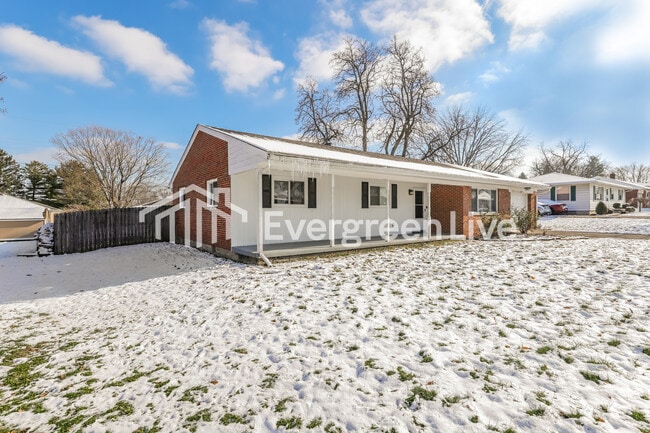 804 Fallveiw Ave in Englewood, OH - Building Photo - Building Photo