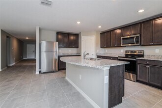 379 Camellia Ct in Kissimmee, FL - Building Photo - Building Photo
