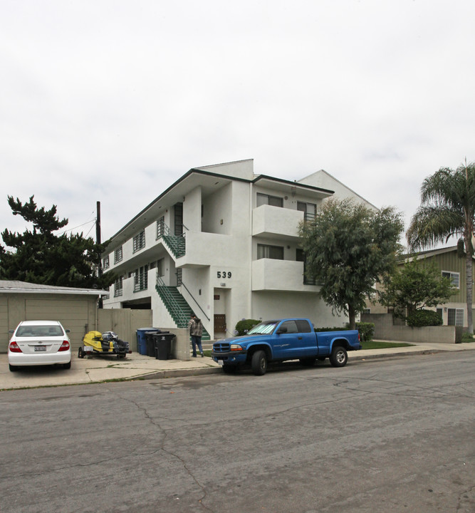 539 S Shelton St in Burbank, CA - Building Photo