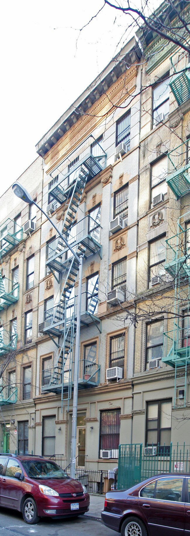 124 W 109th St in New York, NY - Building Photo - Building Photo