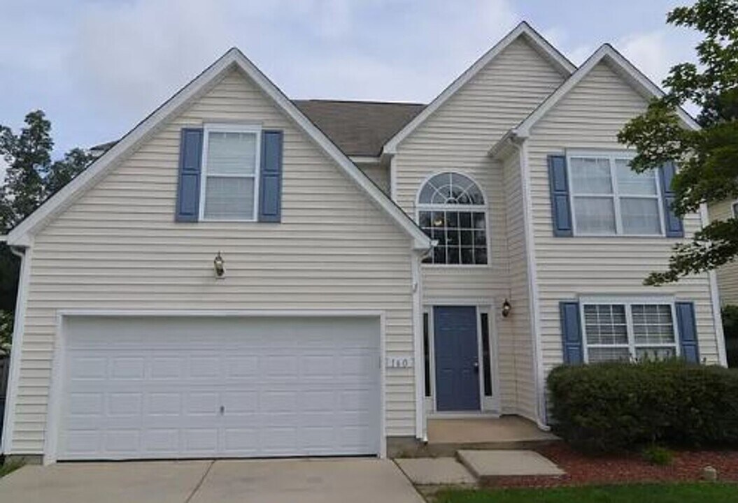 160 Trevor Ridge Dr in Holly Springs, NC - Building Photo