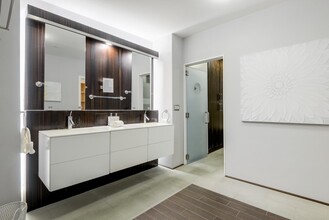 334 Santana Row in San Jose, CA - Building Photo - Building Photo