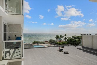 19201 Collins Ave in Sunny Isles Beach, FL - Building Photo - Building Photo