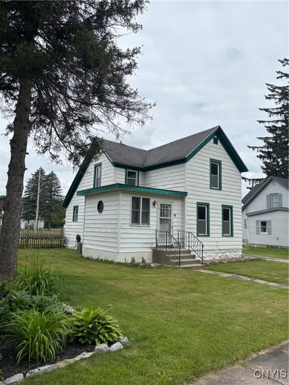 property at 31 Anderson Ave