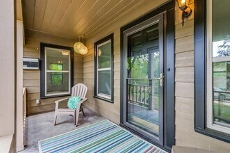 3449 Oak Creek Cir in Dallas, TX - Building Photo - Building Photo