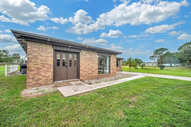 property at 1803 E Easy St