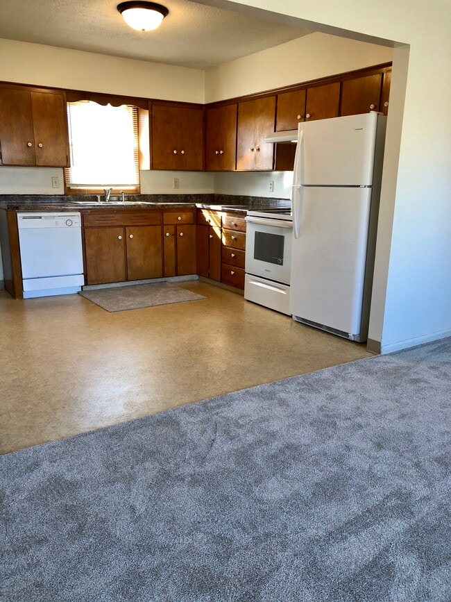 2204 Chanticleer St Rentals in Grand Island, NE