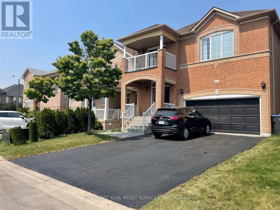 3841 Talias Crescent in Mississauga, ON - Building Photo