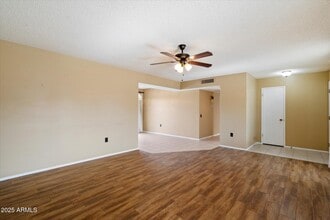 10528 W Tumblewood Dr in Sun City, AZ - Building Photo - Building Photo