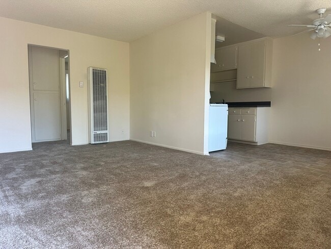 property at 1181 E Hollyvale St