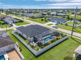1923 SW 27th Terrace in Cape Coral, FL - Building Photo