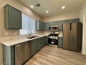 2637 Heathrow St in Las Vegas, NV - Building Photo - Building Photo