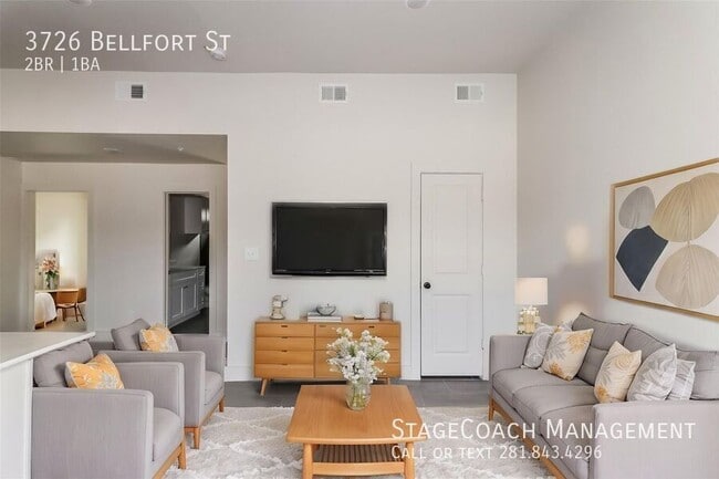 3726 Bellfort Ave