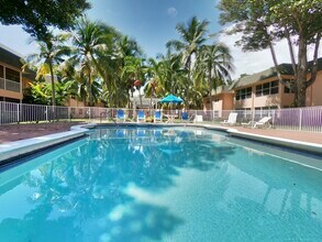 760 SE 2nd Ave, Unit C105 in Deerfield Beach, FL - Foto de edificio - Building Photo