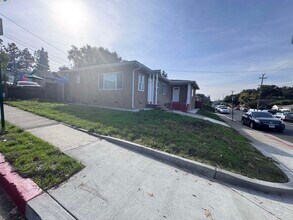 1697 C St in Hayward, CA - Building Photo - Building Photo