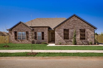 1000 SW Cabriolet St in Bentonville, AR - Building Photo - Building Photo