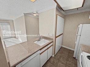 3173 Wayside Plaza in Walnut Creek, CA - Building Photo - Building Photo