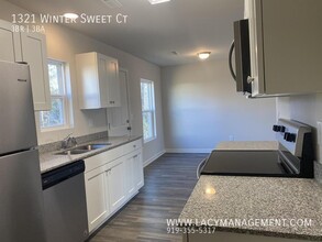 1321 Winter Sweet Ct in Raleigh, NC - Building Photo - Building Photo