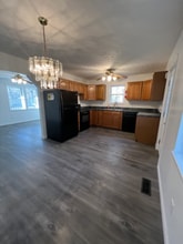 836 Lynn Brooke Pl in Charleston, WV - Building Photo - Building Photo