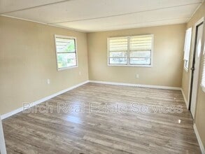 7041 Lofty Dr in Port Richey, FL - Building Photo - Building Photo