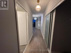 5180 Yonge St in Toronto, ON - Building Photo - Building Photo