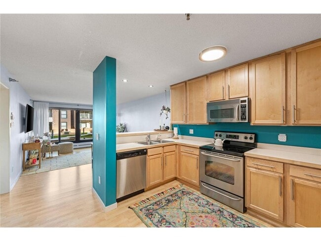 property at 48 Groveland Terrace