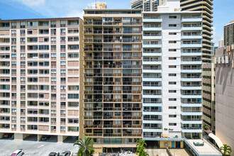 Ala Wai Terrace in Honolulu, HI - Building Photo - Building Photo