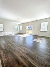 813 Washington St in Fuquay Varina, NC - Building Photo - Building Photo