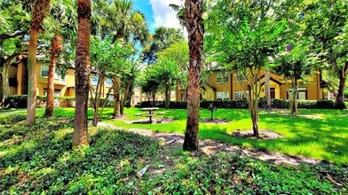 6348 Raleigh St in Orlando, FL - Building Photo - Building Photo