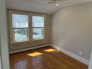 86 Haverhill St, Unit 2 in Andover, MA - Foto de edificio - Building Photo