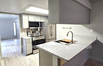 5787 Haskell Ave in Carmichael, CA - Building Photo - Building Photo