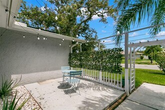 1470 Ridgelane Rd in Clearwater, FL - Building Photo - Building Photo