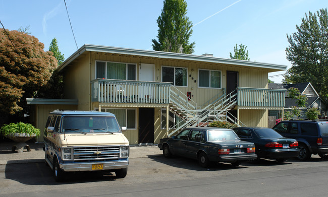 440 Madison St in Eugene, OR - Foto de edificio - Building Photo