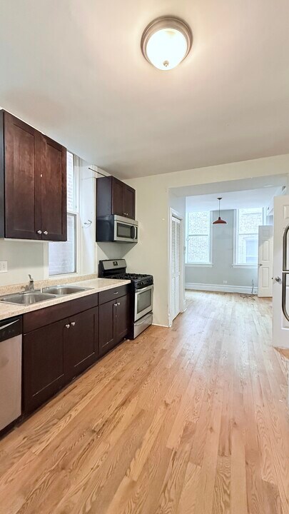 2104 S Washtenaw Ave. in Chicago, IL - Building Photo